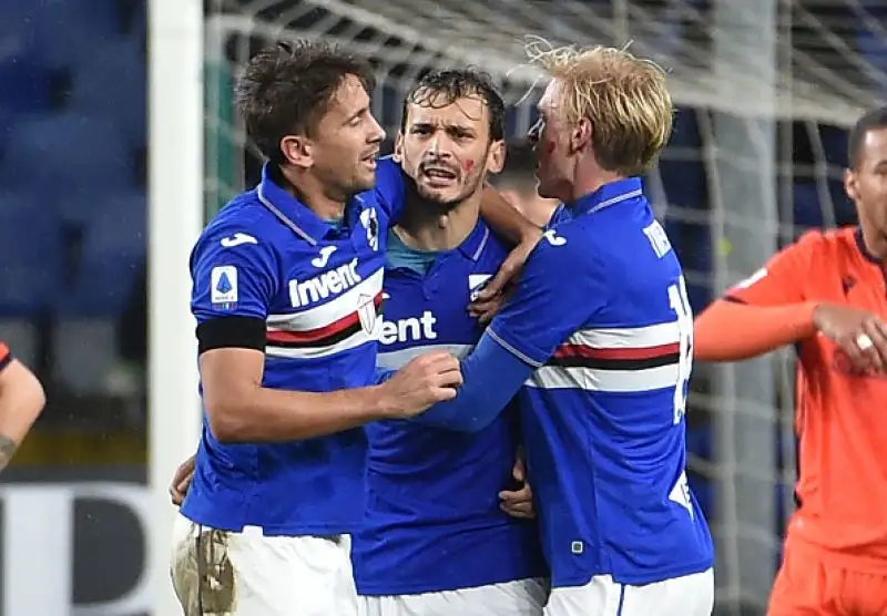 Ramirez di rigore, la Samp continua la risalita. I blucerchiati battono in rimonta l'Udinese per 2-1: decide un rigore dell'uruguaiano. Friulani in dieci per quasi tutto il secondo tempo.