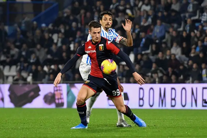 Spal e Genoa restano nei guai. Occasioni e due gol nell'arco di un minuto, ma l'1-1 finale non piace a nessuno.