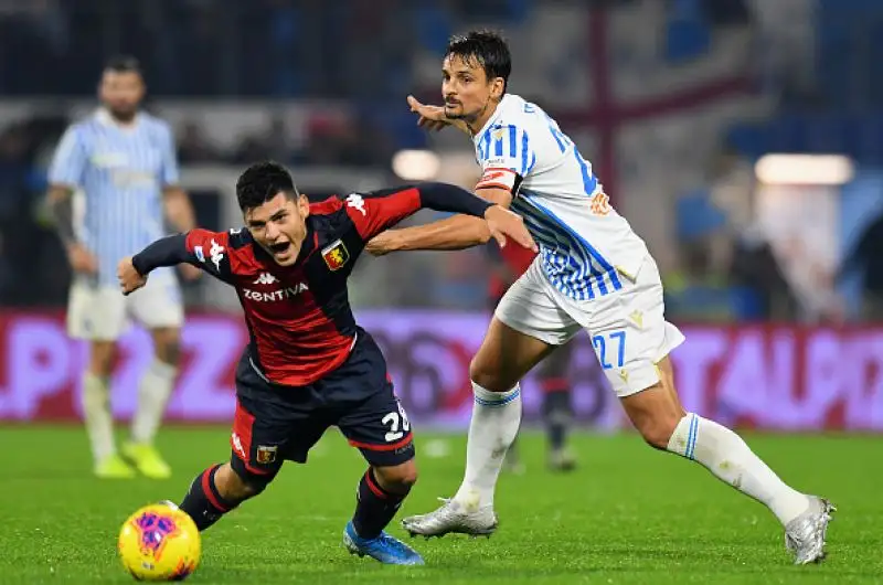 Spal e Genoa restano nei guai. Occasioni e due gol nell'arco di un minuto, ma l'1-1 finale non piace a nessuno.