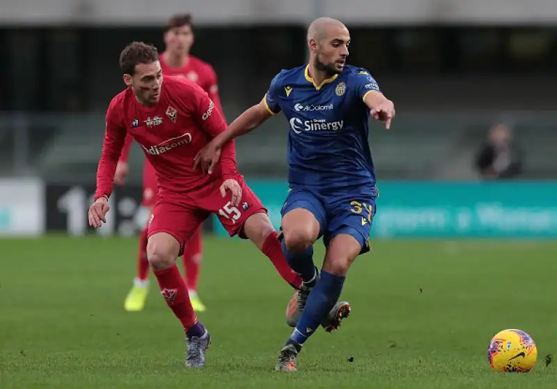 Il Verona vola e mette la freccia con Di Carmine. Vittoria e sorpasso sulla Fiorentina per la squadra di Juric.