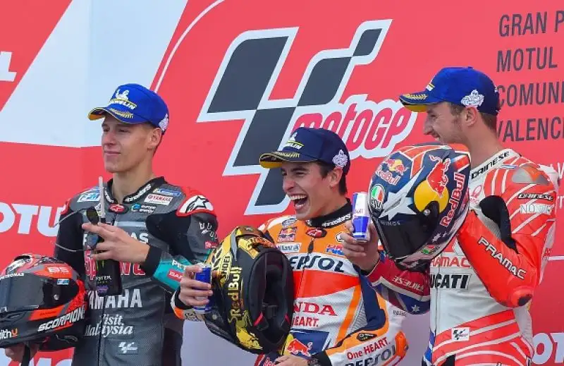 Marquez vince anche l'ultima, Valentino Rossi dietro. Jorge Lorenzo chiude l'ultima corsa della sua carriera al quattordicesimo posto.