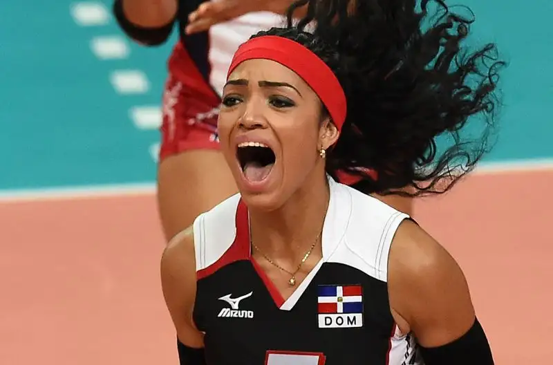 La popolarissima giocatrice della nazionale femminile della Repubblica Dominicana gioca nel ruolo di libero.