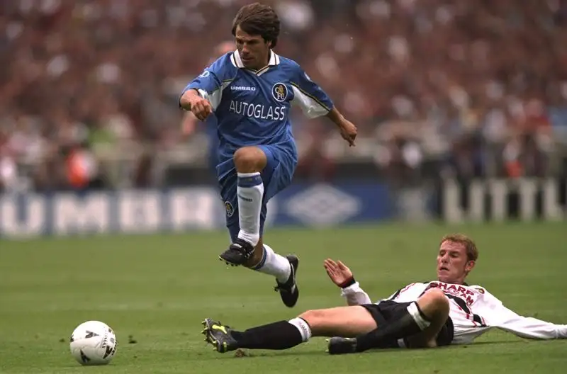 Gianfranco Zola
Idolo dei tifosi del Chelsea, che lo hanno soprannominato 'Magic Box'