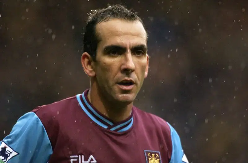 Paolo Di Canio
Ha giocato in numerosi club inglesi, facendosi apprezzare anche per il fair-play