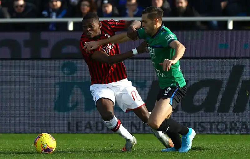 L'Atalanta strapazza il Milan nella partita di mezzogiorno della diciassettesima giornata di serie A. Sarà un Natale amarissimo per gli uomini di Pioli, umiliati per 5-0  da una Dea scatenata