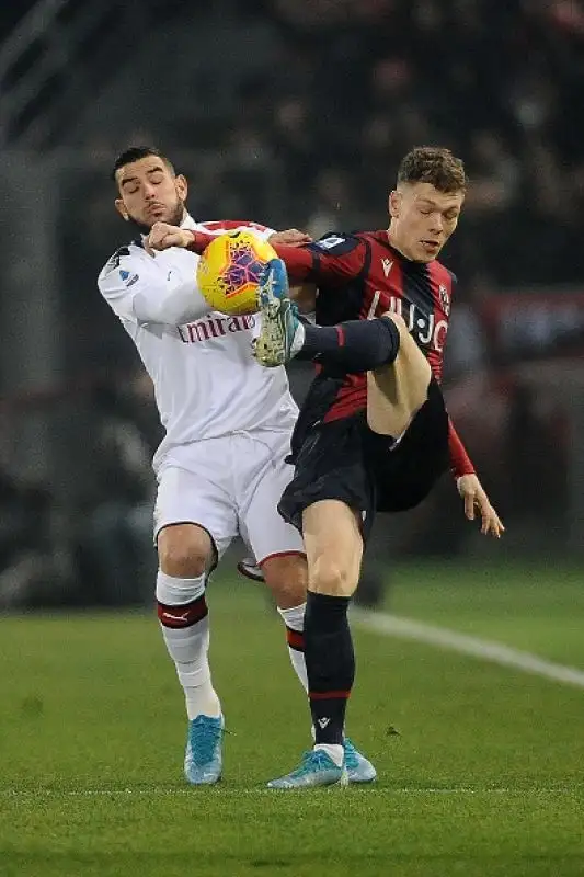 Mihajlovic non basta al Bologna: il Milan risale. La squadra di Pioli vince 3-2 in casa dei rossoblù: il tecnico serbo ha assistito alla partita dalla panchina.