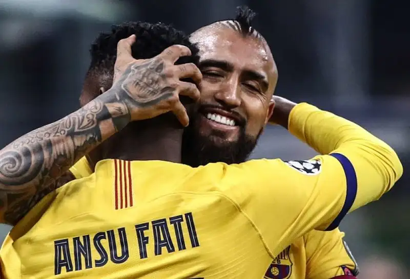 Blaugrana in vantaggio con Perez, pareggio di Lukaku e gol del definitivo 1-2 del baby fenomeno Ansu Fati.