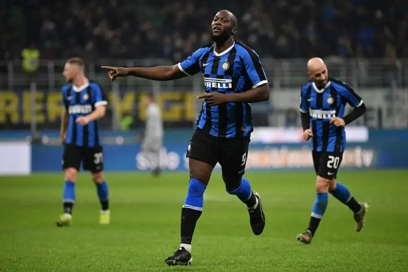 Per i nerazzurri in gol due volte Lukaku, Gagliardini e primo gol in Serie A del giovanissimo Esposito.