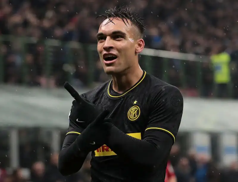 Lautaro Martinez ha trascinato alla vittoria i neroazzurri con una doppietta, di Valoti il gol degli ospiti.