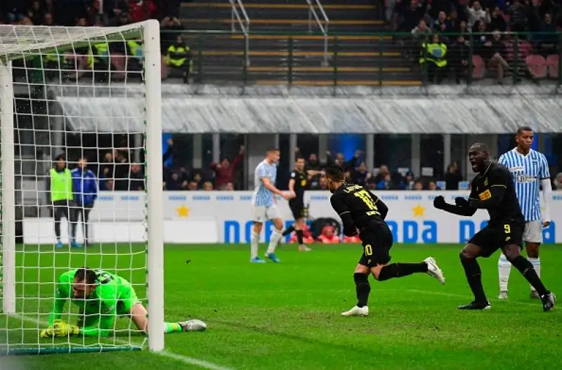 Lautaro Martinez ha trascinato alla vittoria i neroazzurri con una doppietta, di Valoti il gol degli ospiti.