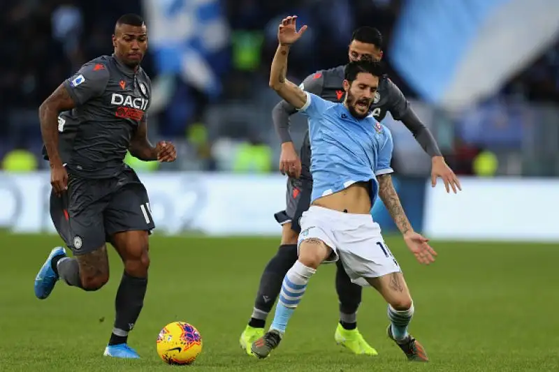 Per i biancocelesti doppietta di Ciro Immobile, che ha segnato 17 reti in 14 partite, e gol di Luis Alberto.