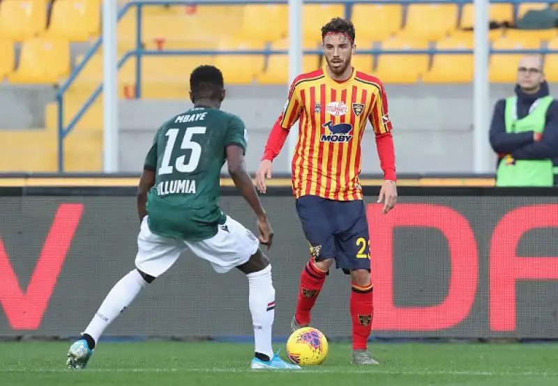 Il Bologna di Sinisa Mihajlovic è straripante nella sfida contro il Lecce: i rossoblu si impongono per 3-2 al Via del Mare e ora sono ottavi a 22 punti.