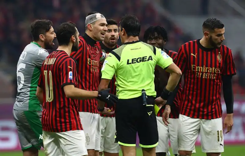 Continua il buon momento degli emiliano che strappano un punto anche contro la squadra di Pioli.