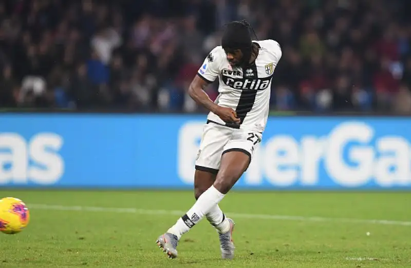 Parma in vantaggio con Kulusevski, pareggio di Milik e gol vittoria nel finale di Gervinho.