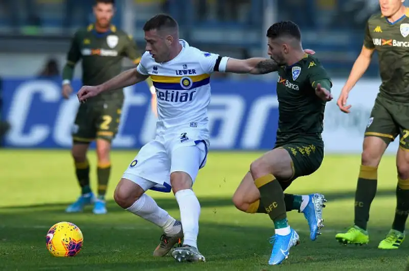 Pareggio tra Parma e Brescia e vittoria in trasferta per il Bologna a Lecce nelle partite del pomeriggio della diciassettesima giornata di serie A. 