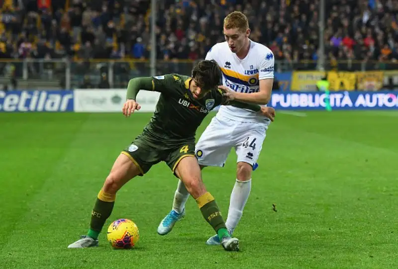 Pareggio tra Parma e Brescia e vittoria in trasferta per il Bologna a Lecce nelle partite del pomeriggio della diciassettesima giornata di serie A. 