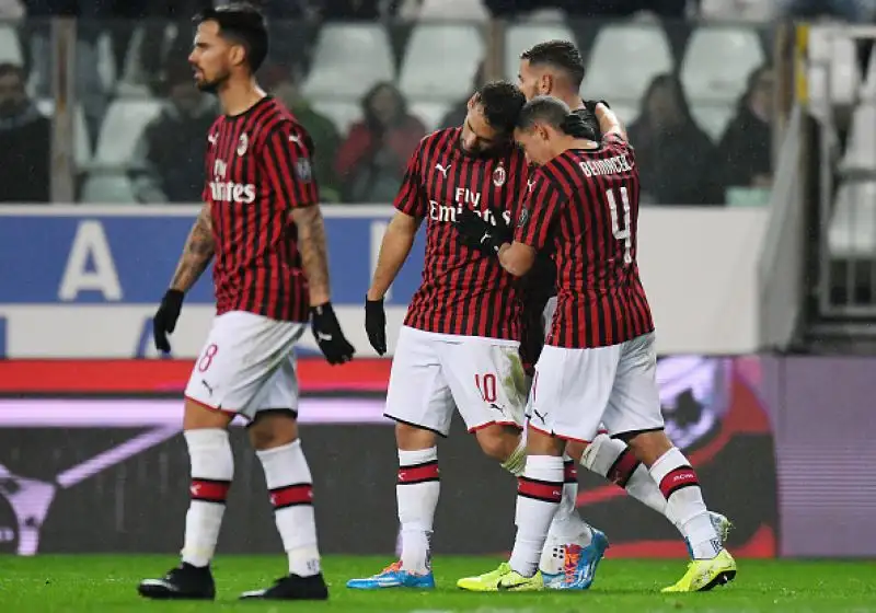 All'88' gioia rossonera grazie a Theo Hernandez in mischia: in classifica il Milan risale in undicesima posizione.