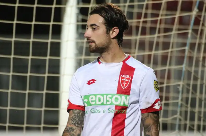 Di Chricò su punizione e Finotto i gol dei brianzoli, De Cenco e Risaliti in gol per i padroni di casa.