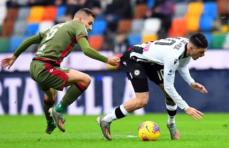Cagliari ancora ko, Fofana esalta l'Udinese.
I sardi sono stati superati per 2-1 alla Dacia Arena e hanno incassato la seconda sconfitta di fila.