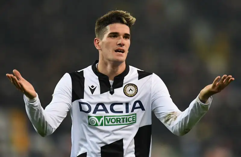Altro passo falso del Napoli, a digiuno di vittorie da mesi: la squadra di Ancelotti non va oltre l'1-1 alla Dacia Arena contro l'Udinese.