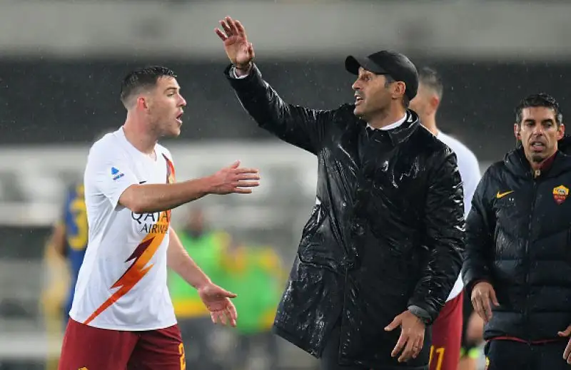 Per i giallorossi in gol Kluivert, Perotti e Mkhitaryan. Faraoni ha realizzato la rete del momentaneo 1-1 per i padroni di casa.