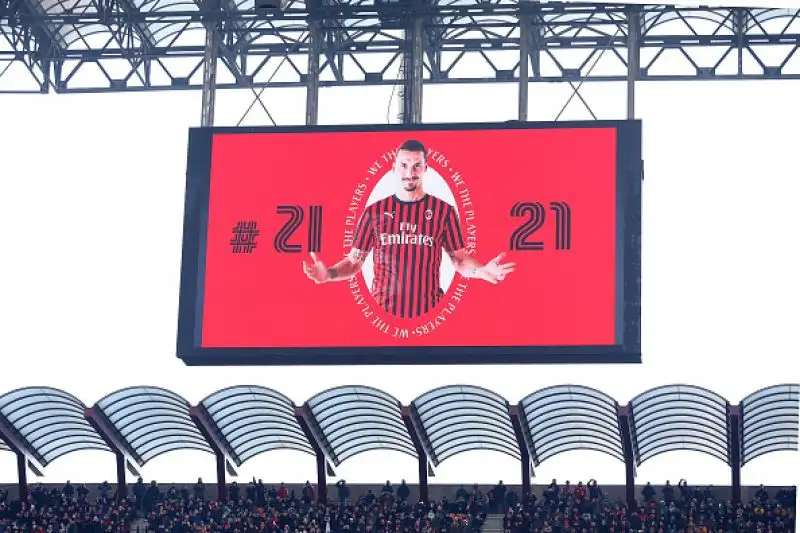 Le foto dell'attaccante svedese, al secondo esordio in maglia rossonera, contro la Sampdoria a San Siro.