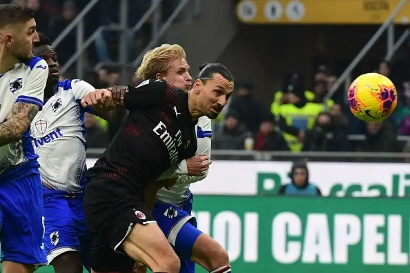 Le foto dell'attaccante svedese, al secondo esordio in maglia rossonera, contro la Sampdoria a San Siro.