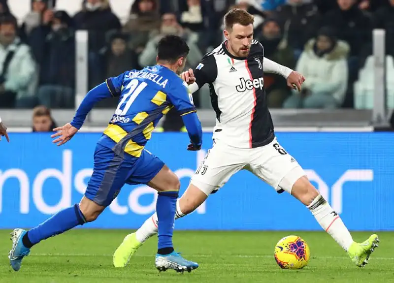 Doppietta di Cristiano Ronaldo per i bianconeri e rete Cornelius per gli ospiti.
