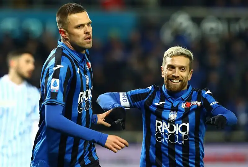 I padroni di casa sono andati in vantaggio con un bel gol di tacco di Ilicic ma sono stati prima raggiunti da una rete di Petagna e poi superati da un capolavoro di Valoti.
