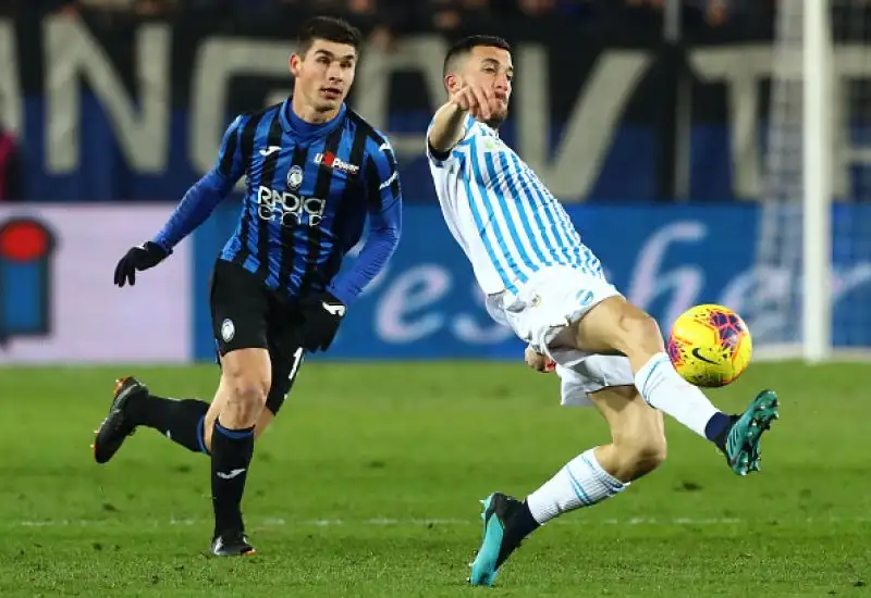I padroni di casa sono andati in vantaggio con un bel gol di tacco di Ilicic ma sono stati prima raggiunti da una rete di Petagna e poi superati da un capolavoro di Valoti.