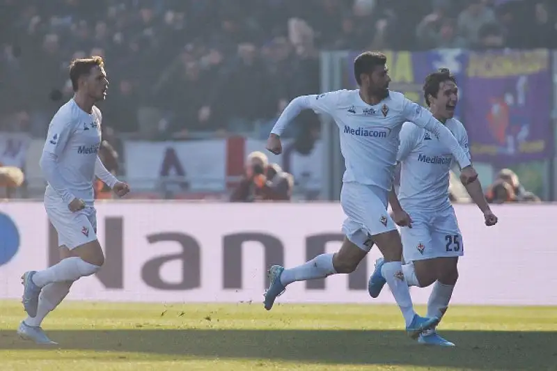 I viola sono andati in vantaggio con Benassi, pareggio rossoblu di Orsolini.