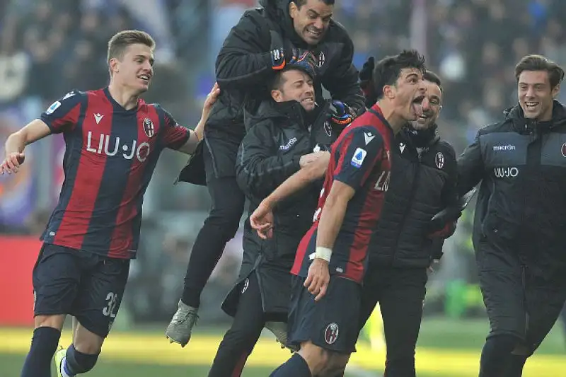 I viola sono andati in vantaggio con Benassi, pareggio rossoblu di Orsolini.