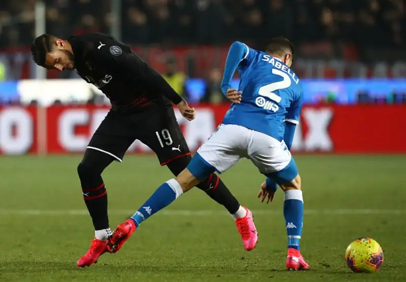 Terzo successo di fila per i rossoneri, che irrompono al sesto posto in serie A.