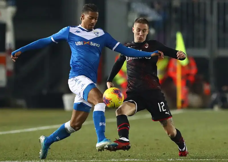 Terzo successo di fila per i rossoneri, che irrompono al sesto posto in serie A.