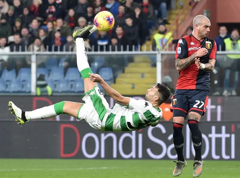 Nicola resuscita il Genoa: resa Sassuolo. Il terzo allenatore stagionale del Grifone debutta bene: i rossoblù vincono 2-1 e lasciano l'ultimo posto