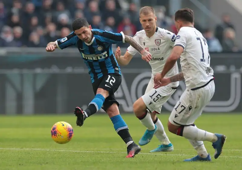 Nainggolan beffa Conte: l'Inter frena di nuovo
I nerazzurri pareggiano in casa contro il Cagliari.