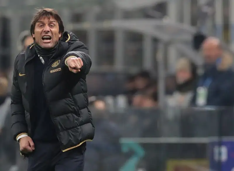 L'Inter frena: dopo cinque vittorie consecutive la squadra di Antonio Conte non va oltre lo 0-0 nell'anticipo della quindicesima giornata contro la Roma,