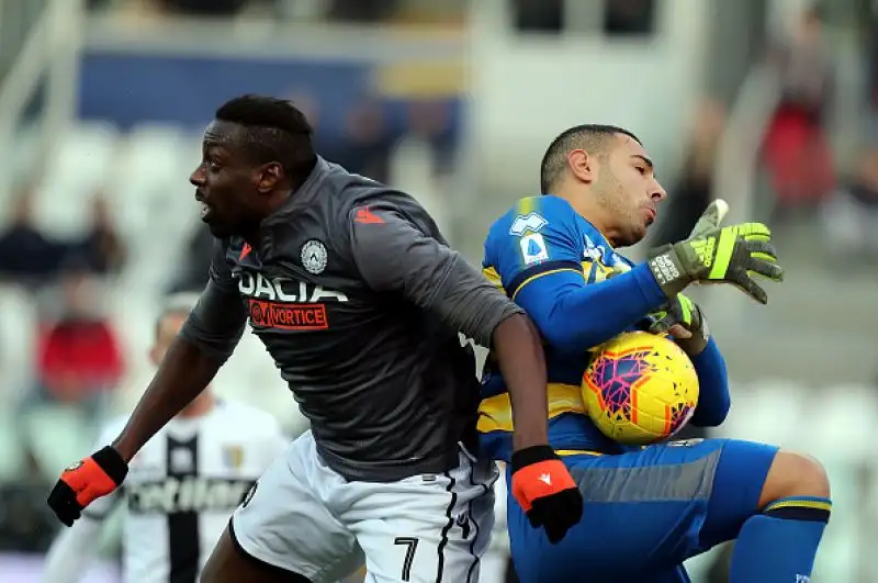 Rialza la testa il Parma dopo le sconfitte contro Juventus e Roma (in Coppa Italia) schiantando l'Udinese per 2-0