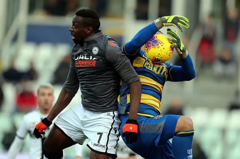 Rialza la testa il Parma dopo le sconfitte contro Juventus e Roma (in Coppa Italia) schiantando l'Udinese per 2-0