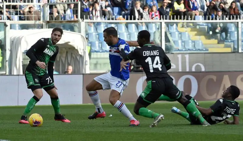 Sassuolo e Sampdoria invece si annullano: la squadra di De Zerbi riesce a strappare lo 0-0 nonostante l'espulsione di Peluso al minuto 25