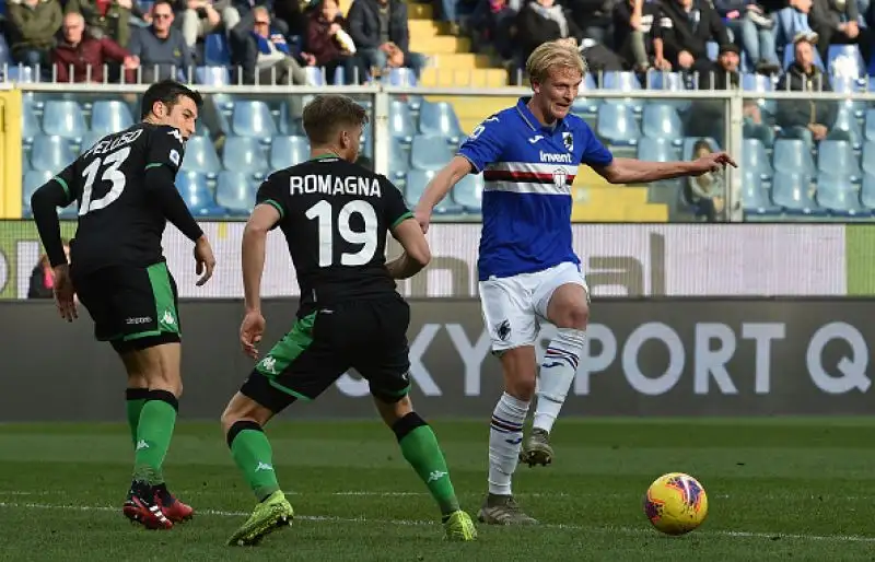 Sassuolo e Sampdoria invece si annullano: la squadra di De Zerbi riesce a strappare lo 0-0 nonostante l'espulsione di Peluso al minuto 25