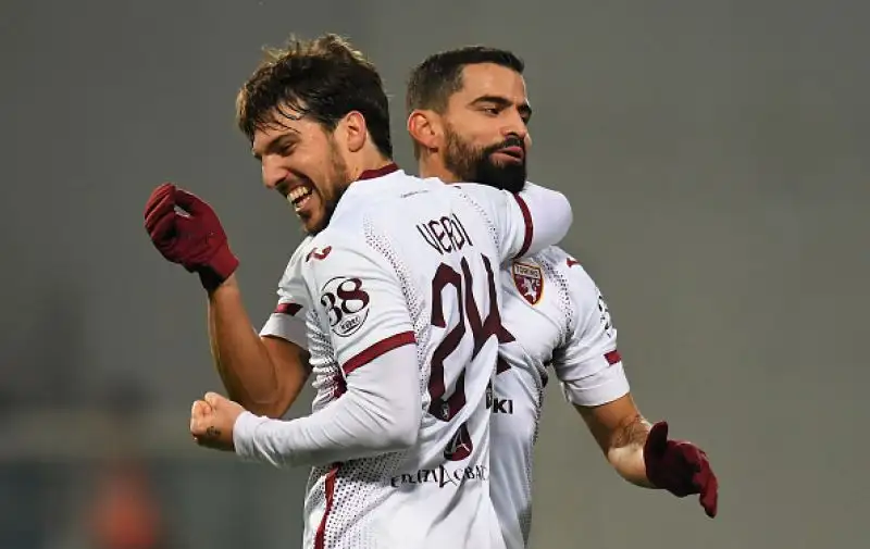 Dopo il vantaggio ospite nel primo tempo i neroverdi hanno prima pareggiato con un gran gol di Boga e poi trovato il gol vittoria con Berardi.