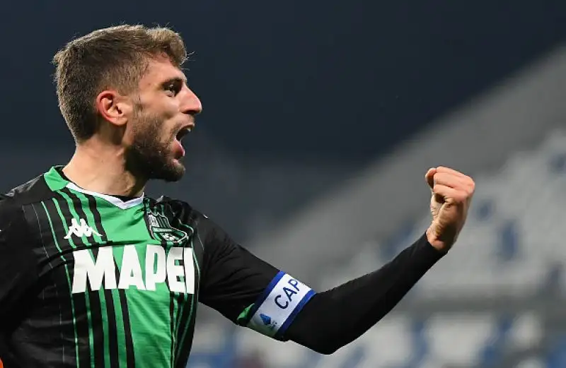 Dopo il vantaggio ospite nel primo tempo i neroverdi hanno prima pareggiato con un gran gol di Boga e poi trovato il gol vittoria con Berardi.