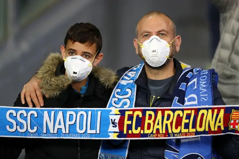 Numerosi gli spettatori che si sono presentati con una protezione adeguata.