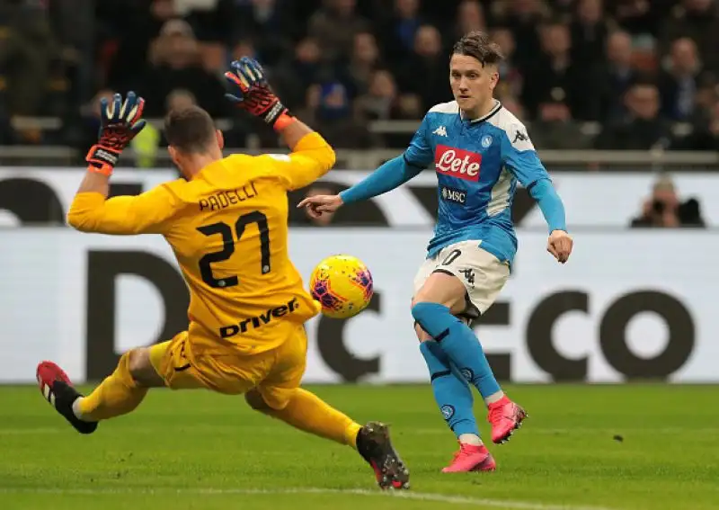 Decide un gran gol di Fabian Ruiz al 57'. Ritorno il prossimo 5 marzo.