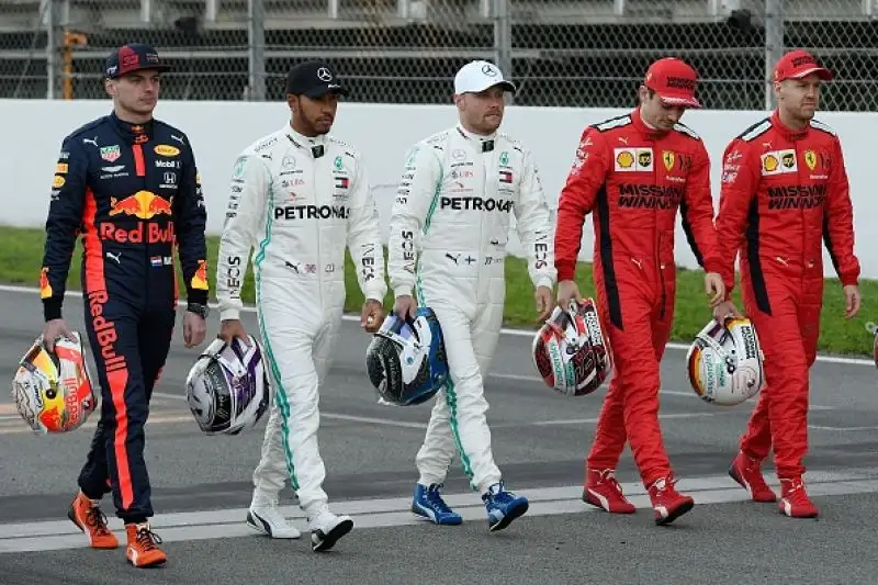 Si accendono i motori delle nuove monoposto: a Barcellona tutte le scuderie sono in pista per la prima tornata di test del 2020.