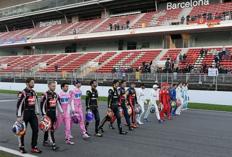 Si accendono i motori delle nuove monoposto: a Barcellona tutte le scuderie sono in pista per la prima tornata di test del 2020.