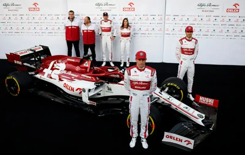 Si accendono i motori delle nuove monoposto: a Barcellona tutte le scuderie sono in pista per la prima tornata di test del 2020.