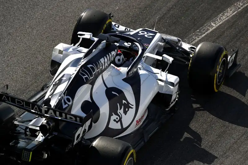 Si accendono i motori delle nuove monoposto: a Barcellona tutte le scuderie sono in pista per la prima tornata di test del 2020.