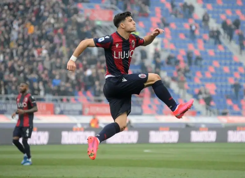 Gli ospiti sono passati in vantaggio con Torregrossa, pareggio felsineo con Orsolini e gol vittoria rossoblu di Bani.